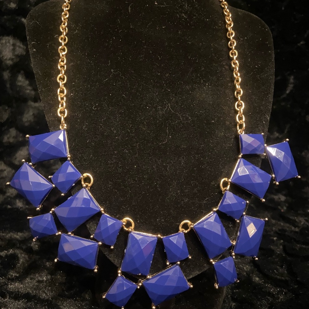 SAQ Blue necklace